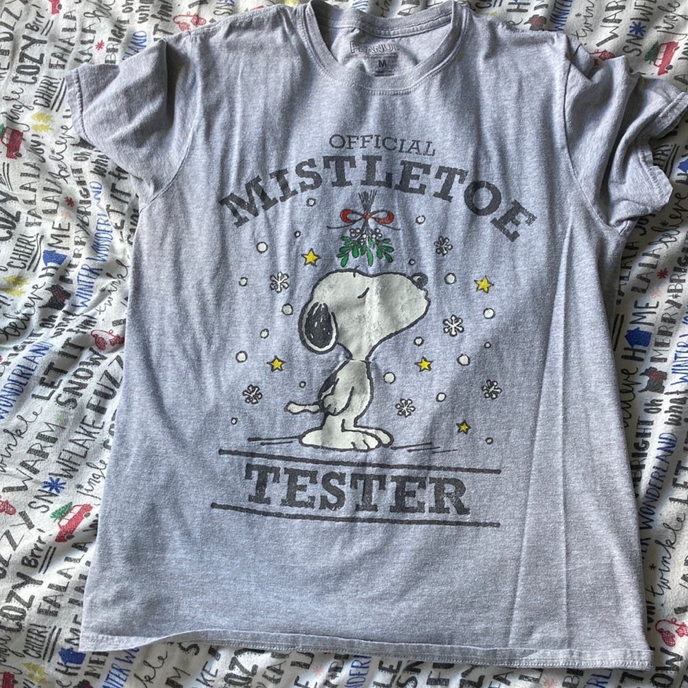 Peanuts Christmas tee